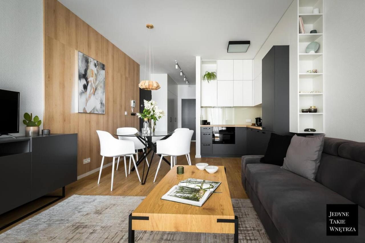 Luxury Apartments Mennica Residence With Parking Warsaw Exterior photo